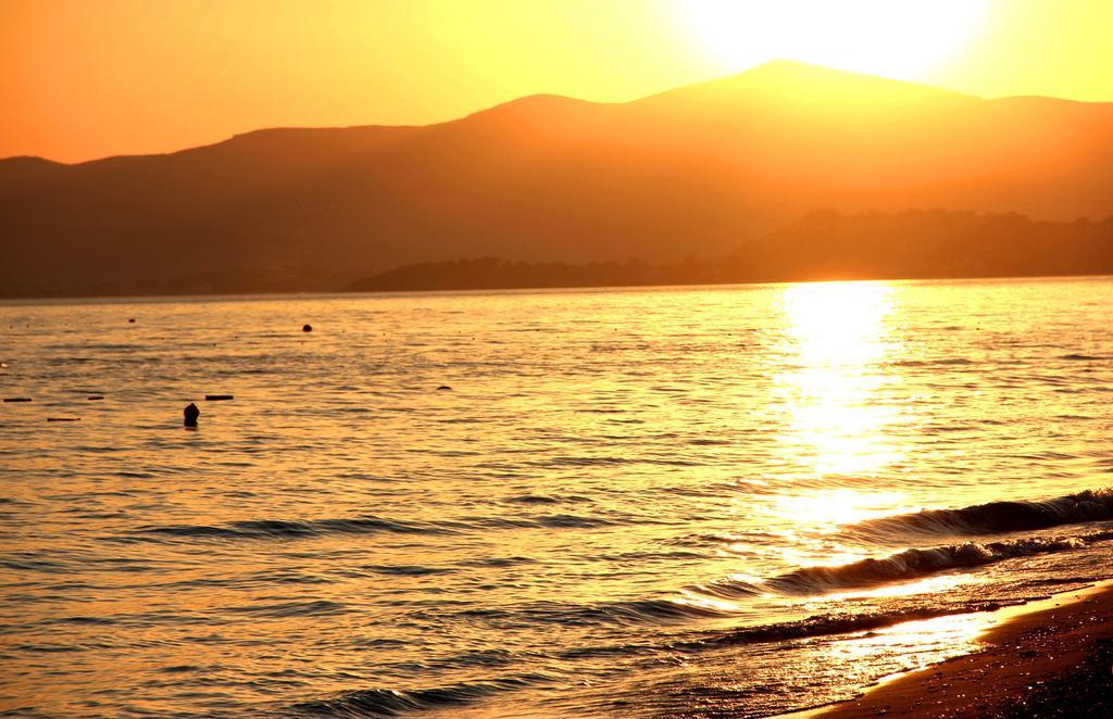 Gumuldur Mavi Deniz Hotel Luaran gambar